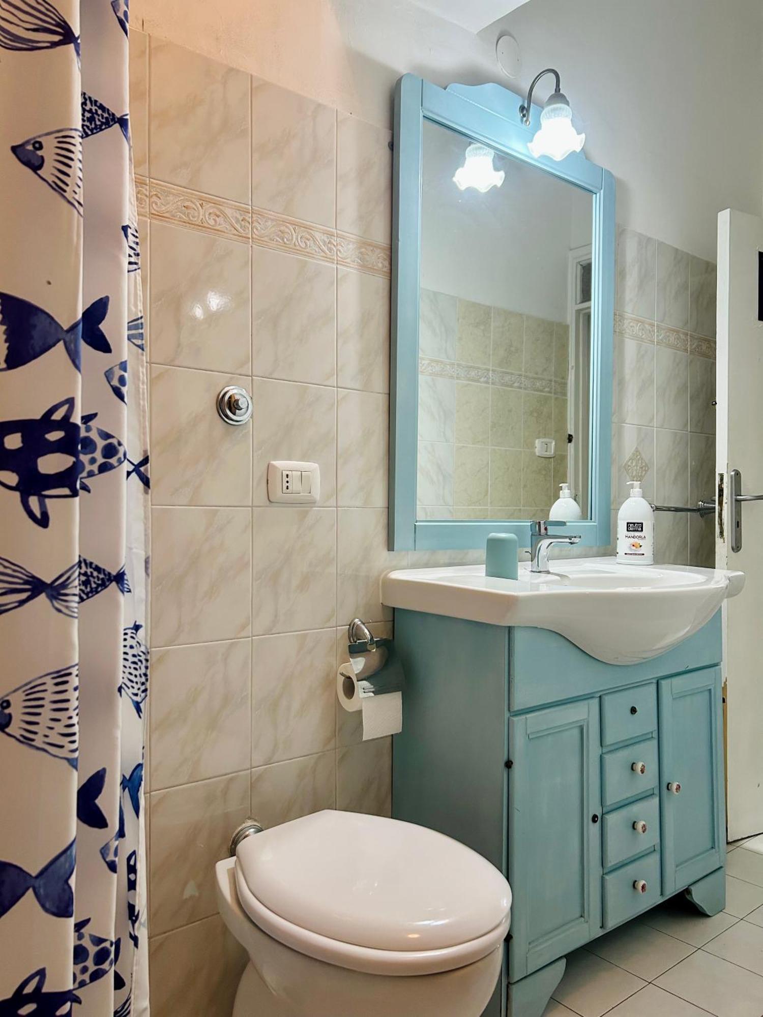 Holiday House Maurizio Formia Bagian luar foto