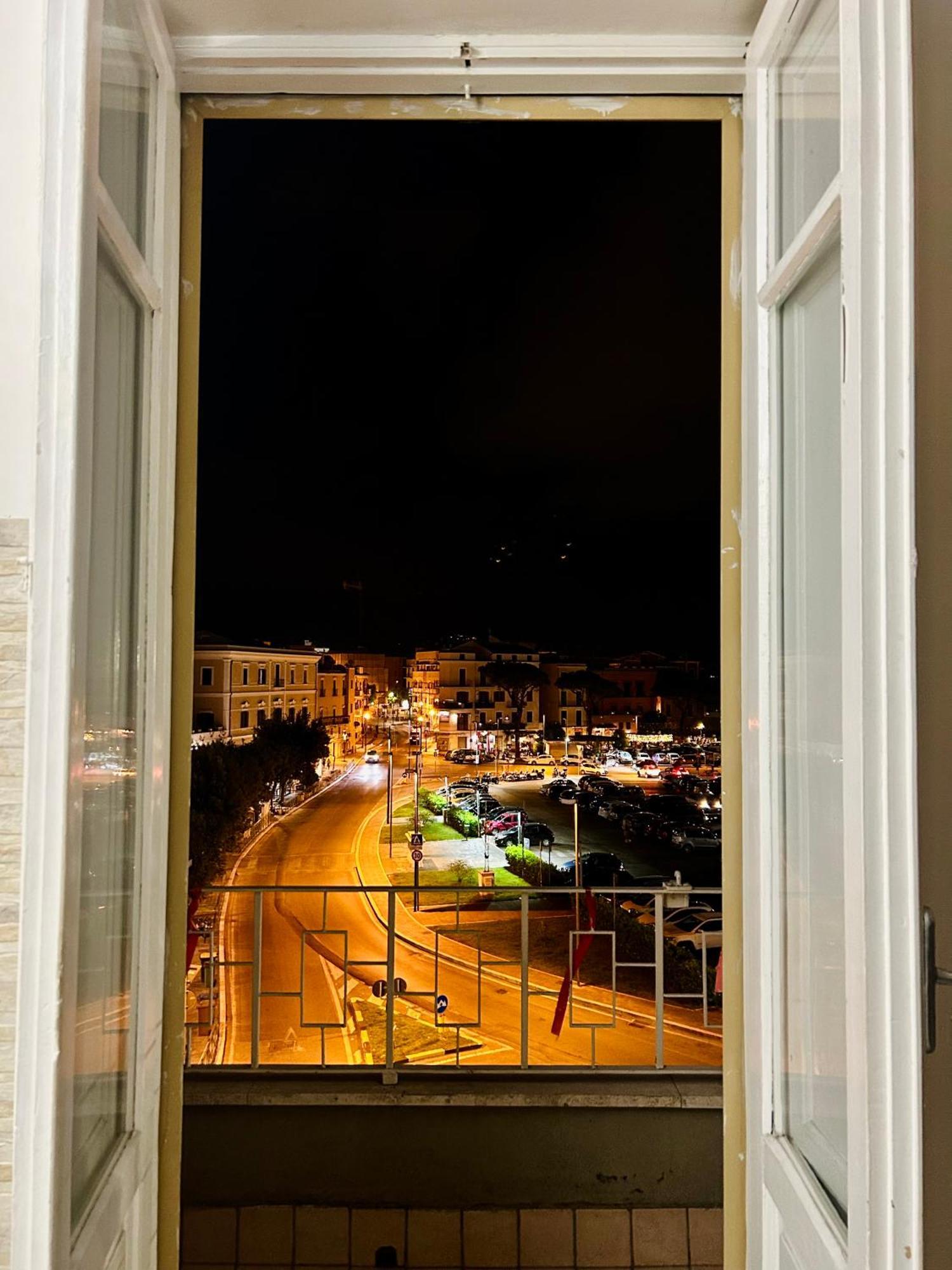 Holiday House Maurizio Formia Bagian luar foto